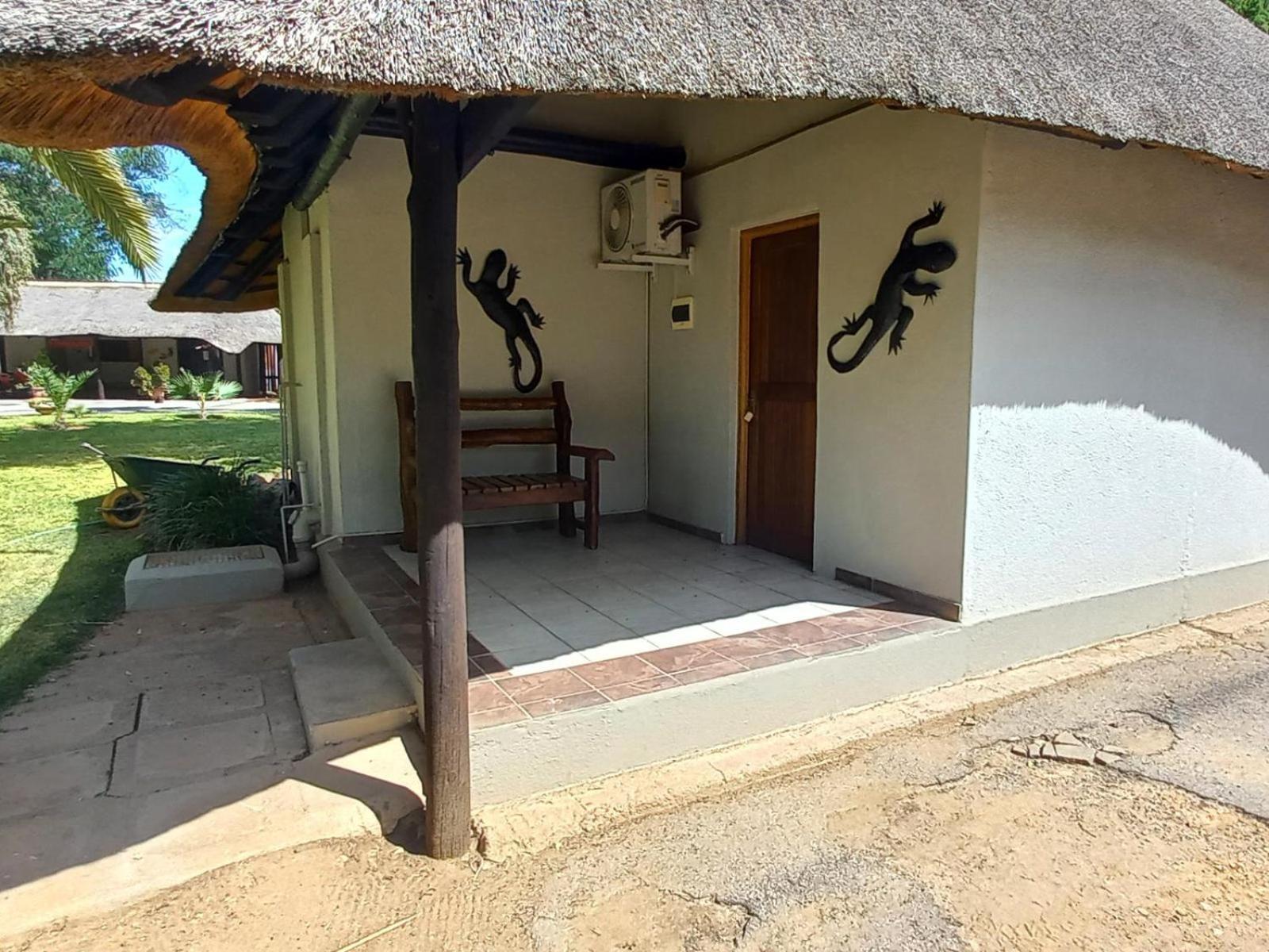 Ombinda Country Lodge Outjo Pokoj fotografie